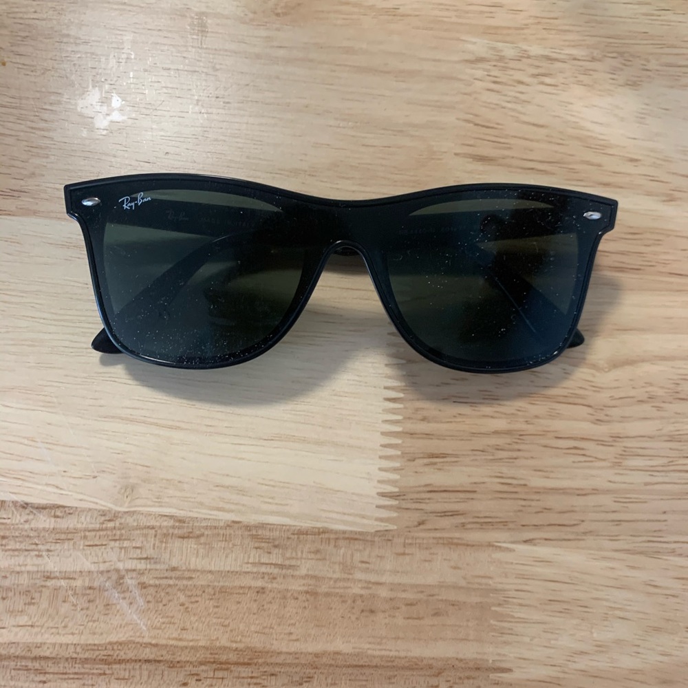 RAY- BAN SUNGLASSES - UNISEX  😎